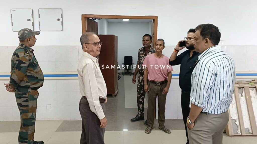 समस्तीपुर डीएम के निर्देश पर सिविल सर्जन ने निर्माणाधीन एमसीएच बिल्डिंग का किया निरीक्षण 1 IMG 20250419 WA0084