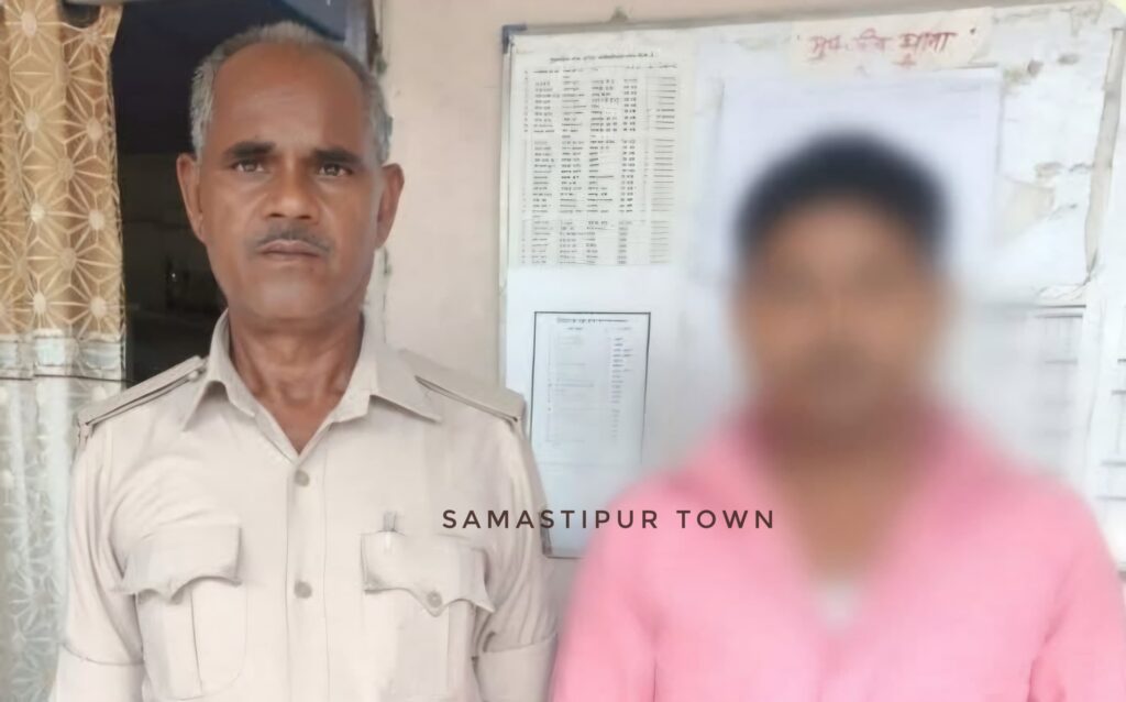 भुसारी गांव में हुए गोलीकांड मामले में मुफस्सिल पुलिस ने एक नामजद आरोपी को किया गिरफ्तार 1 IMG 20250504 WA0075