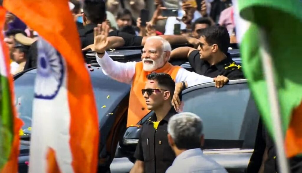पटना में रोड शो के दौरान पीएम मोदी पर आतंकी हमले का खतरा, एंटी टेरेरिस्ट स्ट्राइक फोर्स तैनात 1 PM Modi Gujarat visit 1 1200x768 1