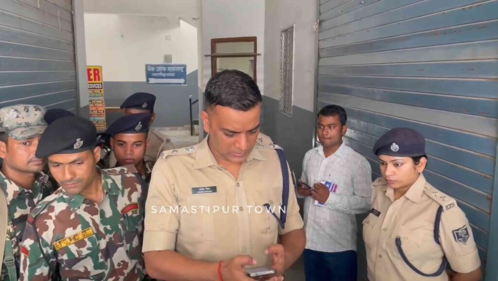 सीसीटीवी फुटेज के बावजूद बदमाशों की अब तक शिनाख्त नहीं, बाइक के जरिए लुटेरों तक पहुंचने की जुगत में पुलिस 1 VideoCapture 20250511 083410