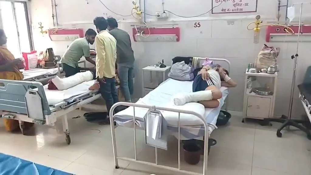 पटना NMCH में पेशेंट के पैर की 5 उंगली चूहे ने कुतरी, मरीज बोला- पानी चढ़ रहा था; पता नहीं चला 1 Videoshot 20250519 202311
