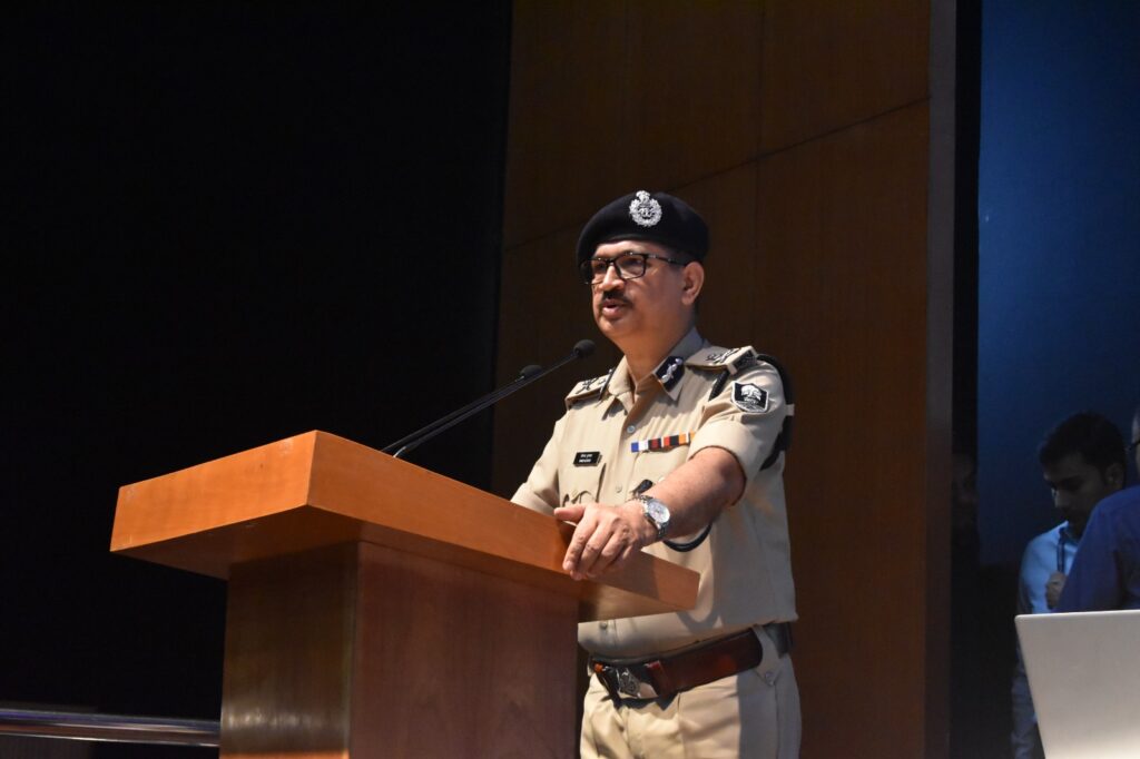 DGP विनय कुमार कड़े तेवर में, यूपी के एनकाउंटर मॉडल को अपना रही बिहार पुलिस, एक महीने अफसरों को दिया समय 1 20250615 170312