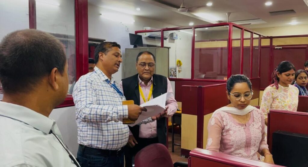 विधानसभा चुनाव के मद्देनजर समस्तीपुर NIC कार्यालय के निरीक्षण में पहुंचे निदेशक 1 IMG 20250602 WA0018