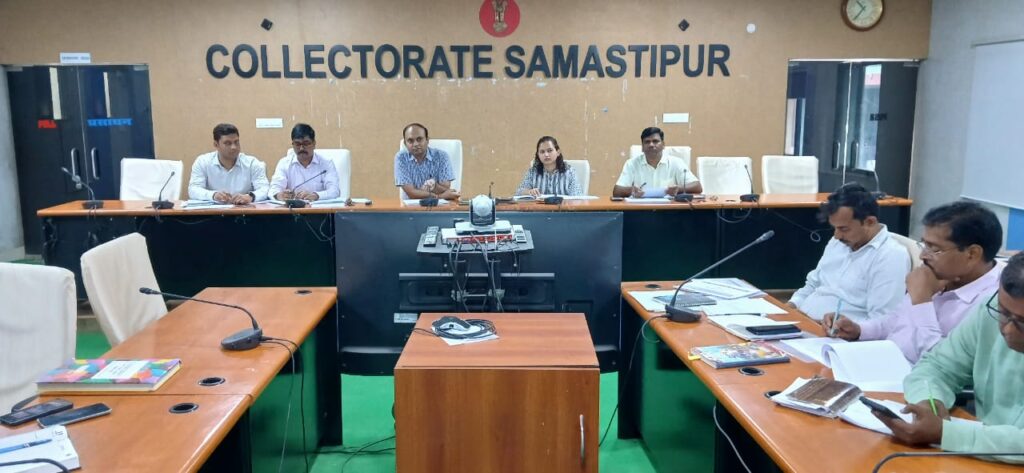 आवास योजना में लापरवाही बरतने पर DM ने उजियापुर BDO से दिया स्पष्टीकरण का निर्देश, लापरवाही बरतने वाले मुखिया की जायेगी कुर्सी 1 IMG 20250612 WA0096