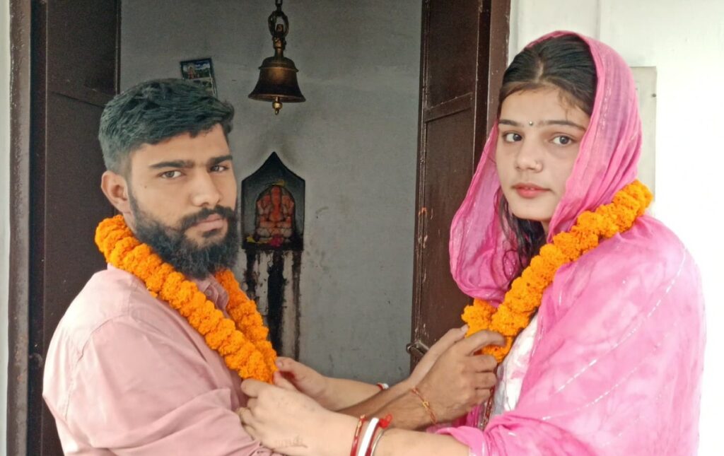 पति के सामने पत्नी ने भतीजे से रचाई शादी, प्रेमी के लिए बेटी को भी छोड़ा 1 jamui news bihar