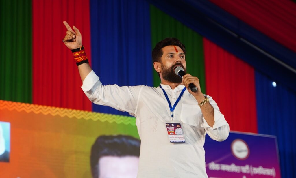 खेमका मर्डर पर चिराग ने कानून व्यवस्था पर उठाए सवाल; बोले- सुशासन की सरकार में ऐसी घटनाएं... 1 20250706 154835