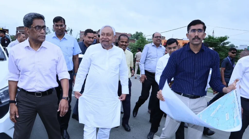 40 हजार सीटिंग कैपेसिटी का होगा राजगीर क्रिकेट स्टेडियम, सीएम नीतीश ने किया निरीक्षण 1 20250710 182818
