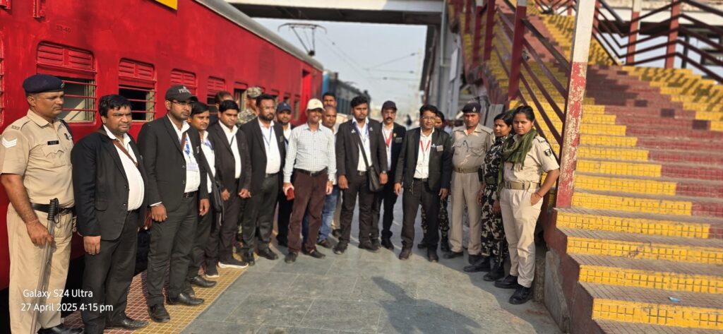 समस्तीपुर मंडल के विभिन्न स्टेशनों पर विशेष टिकट जांच अभियान में 16.38 करोड़ राजस्व की वसूली 1 FB IMG 1751508789593