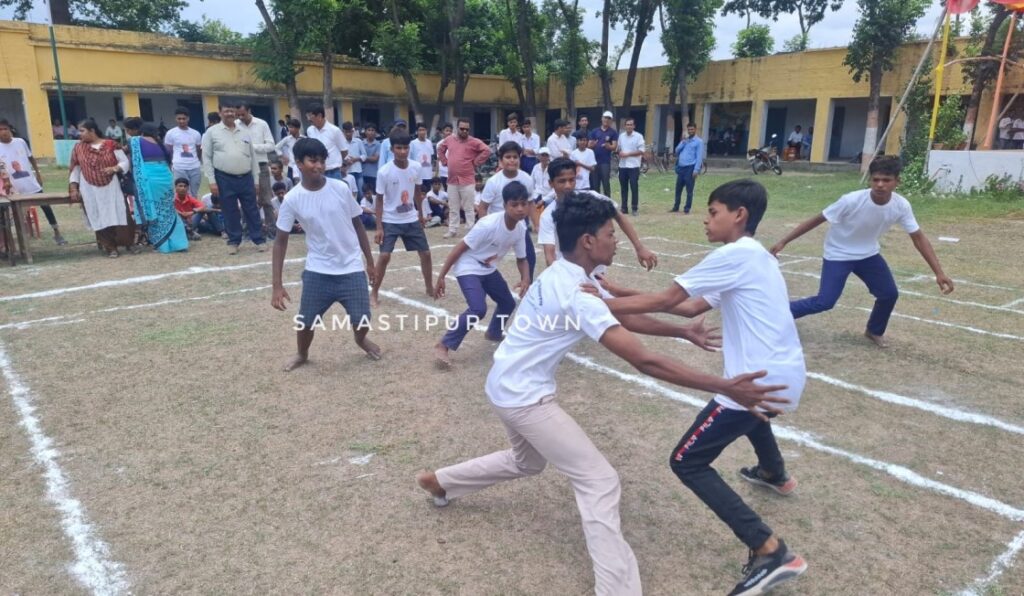 समस्तीपुर में प्रखंड स्तरीय अंडर-14 एवं अंडर-16 आयु वर्ग के बालक संवर्ग का कबड्डी प्रतियोगिता आयोजित 1 IMG 20250707 WA0157