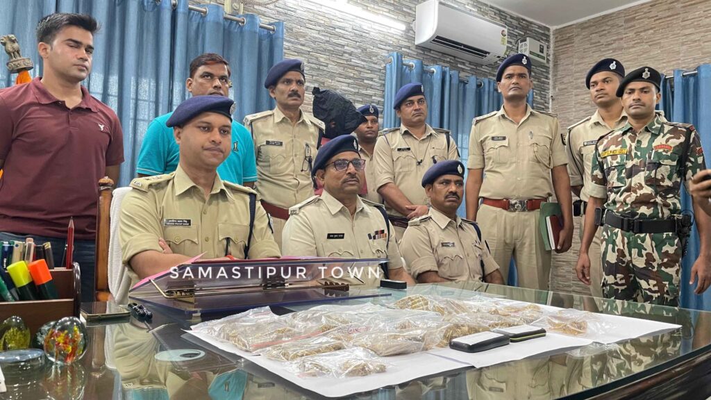 बैंक ऑफ महाराष्ट्र लूटकांड में शामिल बदमाशों की संपत्ति होगी जब्त, वांछित मामलों में लिया जाएगा रिमांड पर 1 IMG 20250708 WA0044