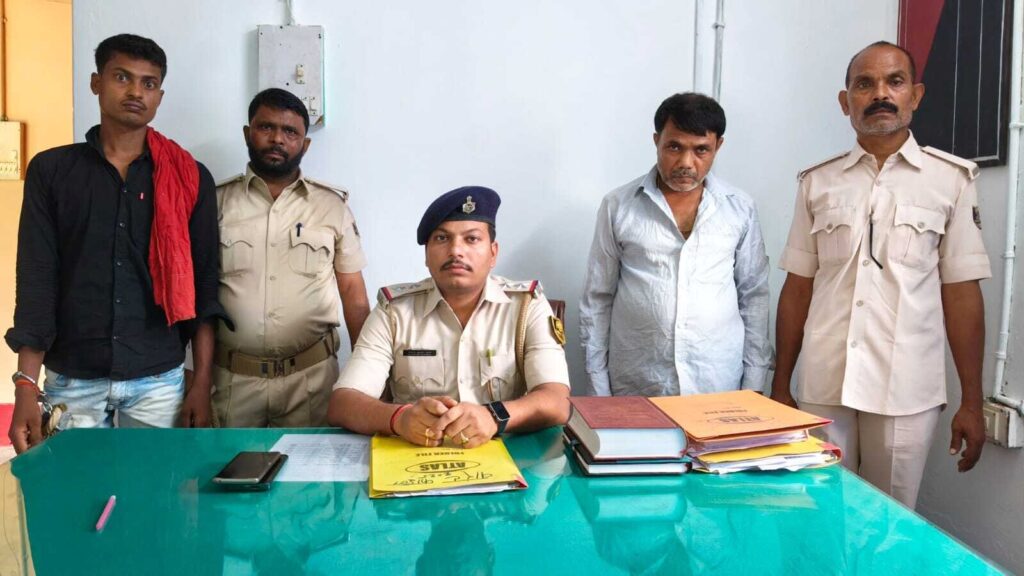 महिला से मारपीट करने व शराब कांड के दो अलग-अलग मामले के आरोपी को बिथान पुलिस ने गिरफ्तार 1 file 2025 07 26T15 31 06