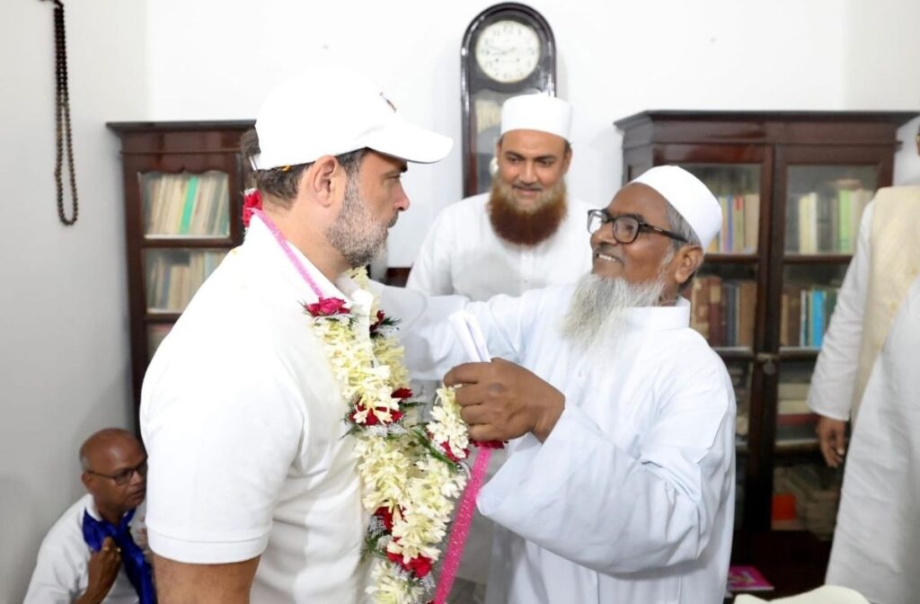 मुंगेर में राहुल गांधी और तेजस्वी यादव ने खानकाह रहमानी में लोगों से की मुलाकात 1 Bihar 47