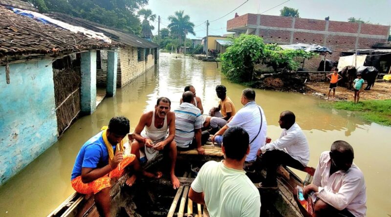 समाजसेवी रंजीत निर्गुणी ने बाढ़ प्रभावित क्षेत्रों का किया दौरा, तत्काल राहत कि मांग की 1 FB IMG 1754673629501 1