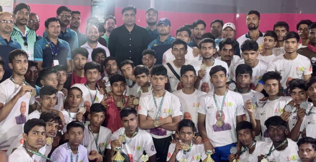 100 मीटर फर्राटा दौड़ में अंकित को मिला गोल्ड, कबड्डी में दलसिंहसराय व विभूतिपुर प्रखंड की टीम चैंपियन 1 IMG 20250814 WA0161
