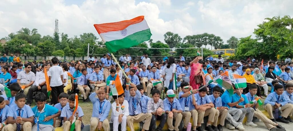 पोद्दार इंटरनेशनल स्कूल में 79वां स्वतंत्रता दिवस समारोह धूमधाम से संपन्न 1 IMG 20250816 WA0002