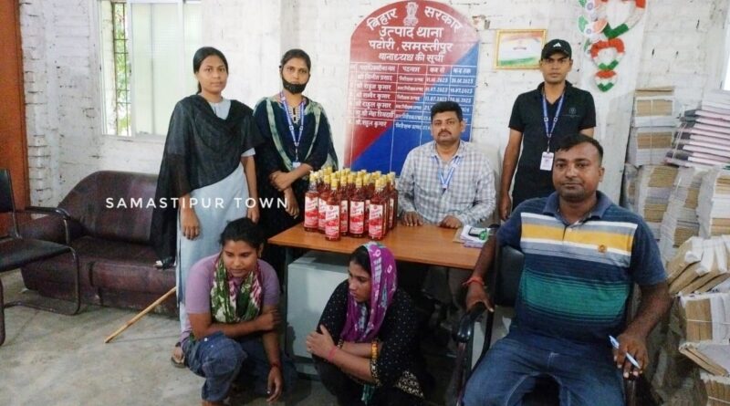 समस्तीपुर में शराब तस्करी कर रही ननद-भाभी गिरफ्तार, पति की मौ'त और आर्थिक तंगी से मजबूर महिला तस्करी में थी संलिप्त 1 IMG 20250825 WA0003