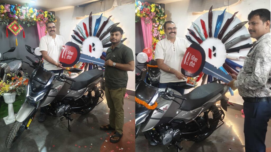 हीरो ग्लैमर X 125 की समस्तीपुर में लॉन्चिंग, जिले की पहली दो बाइकों की डिलीवरी 'शिवा हीरो' से हुई 1 InCollage 20250825 075018608