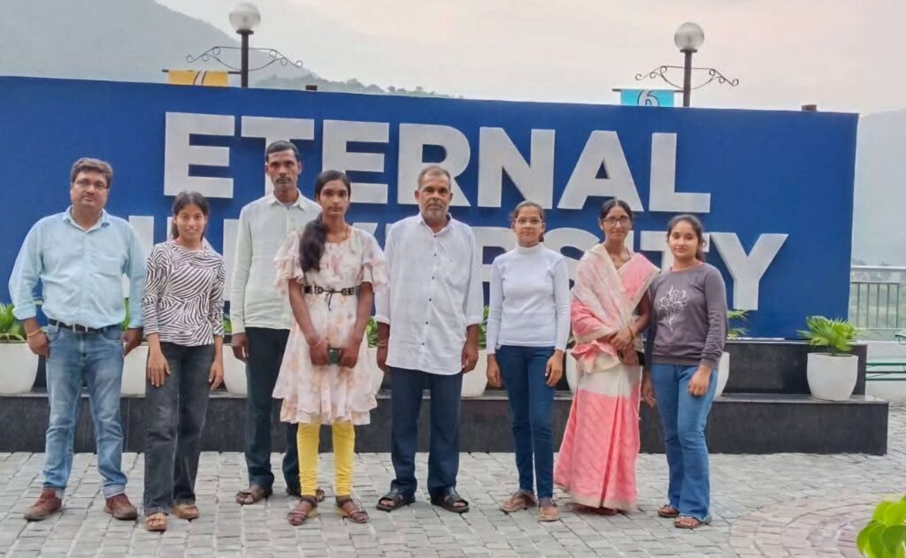 पूर्ववर्ती छात्रों द्वारा संचालित भगवानपुर देसुआ पब्लिक लाइब्रेरी के चार छात्राओं को इटरनल यूनिवर्सिटी हिमाचल प्रदेश में मिला प्रवेश 1 app 1754305970689095b2da4e9 1000881994 1