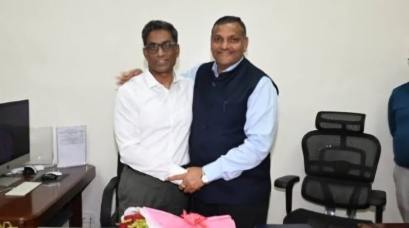 बिहार के नए मुख्य सचिव प्रत्यय अमृत ने संभाला पदभार; अमृतलाल मीणा ने कुर्सी पर बैठाया 1 images 44