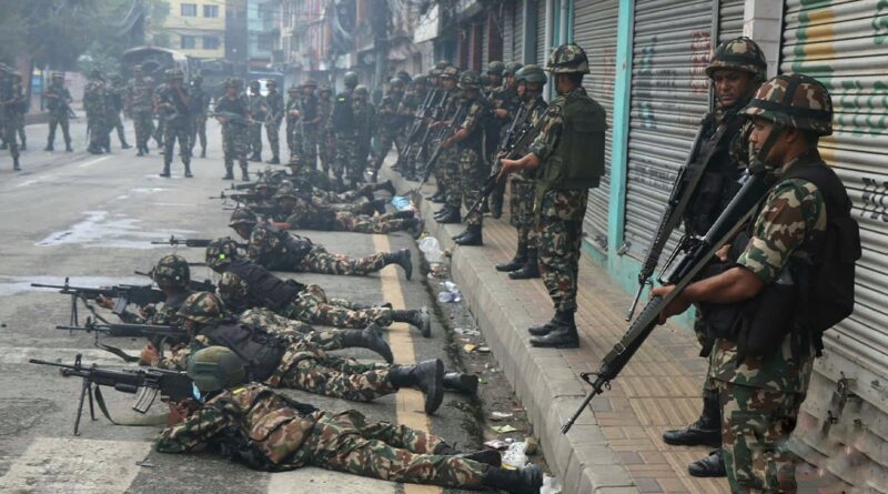 नेपाल की जेल तोड़ कर भागे कैदियों की भारत में घुसने की कोशिश, SSB ने 10 को पकड़ा 1 20250910 121912