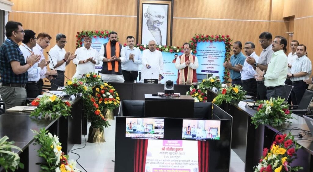 नीतीश ने 16 लाख मजदूरों के खातों में भेजे 802 करोड़, मुख्यमंत्री प्रतिज्ञा योजना का पोर्टल शुरू 1 FB IMG 1758125104706