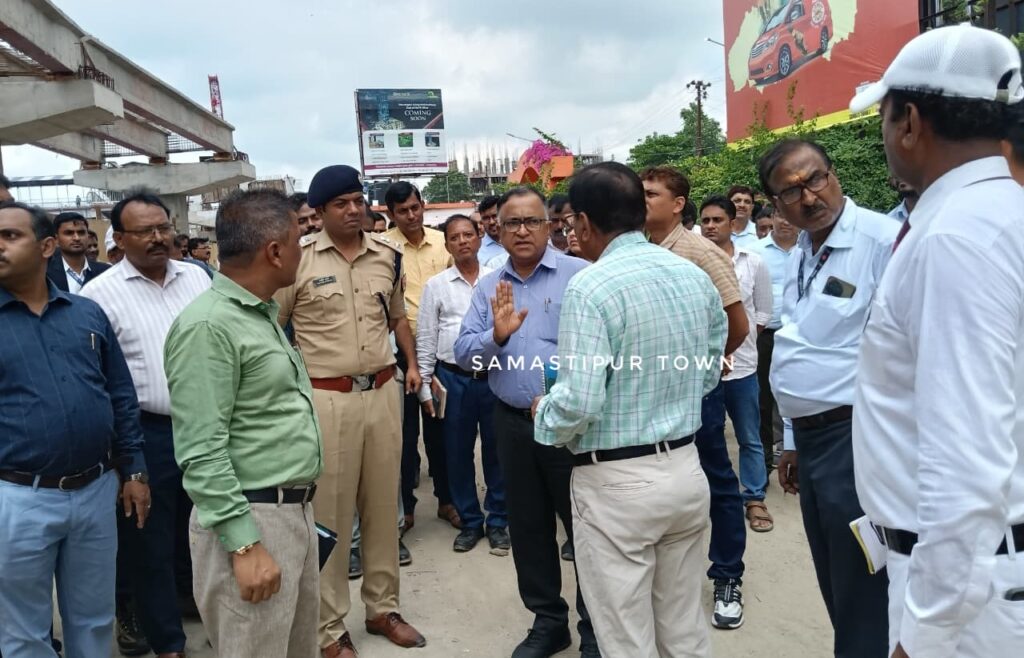 समस्तीपुर मंडल के DRM ने मुजफ्फरपुर स्टेशन का किया निरीक्षण, यात्री सुविधाओं व स्वच्छता पर दिया जोर 1 IMG 20250904 WA0185