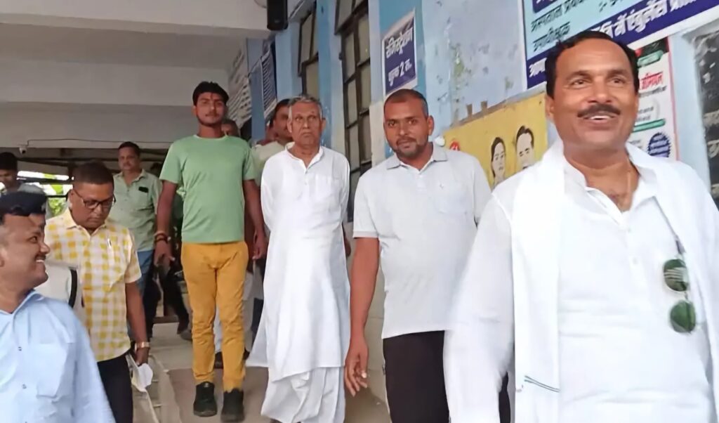 समस्तीपुर सदर अस्पताल में केंद्रीय कृषि राज्य मंत्री का हुआ एक्स-रे जांच, सीने दर्द में दर्द की शिकायत पर पहुंचे थे हाॅस्पीटल 1 IMG 20250904 WA0211