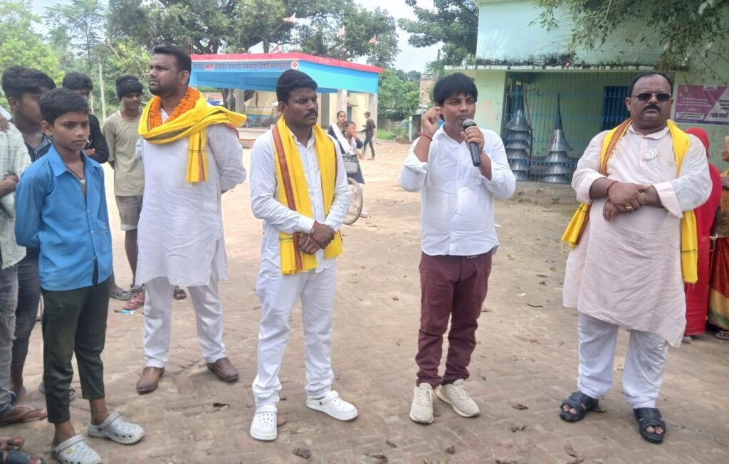 रोसड़ा विधानसभा में जनसुराज ने बदलाव यात्रा का किया भव्य आगाज़ 1 IMG 20250924 WA0029