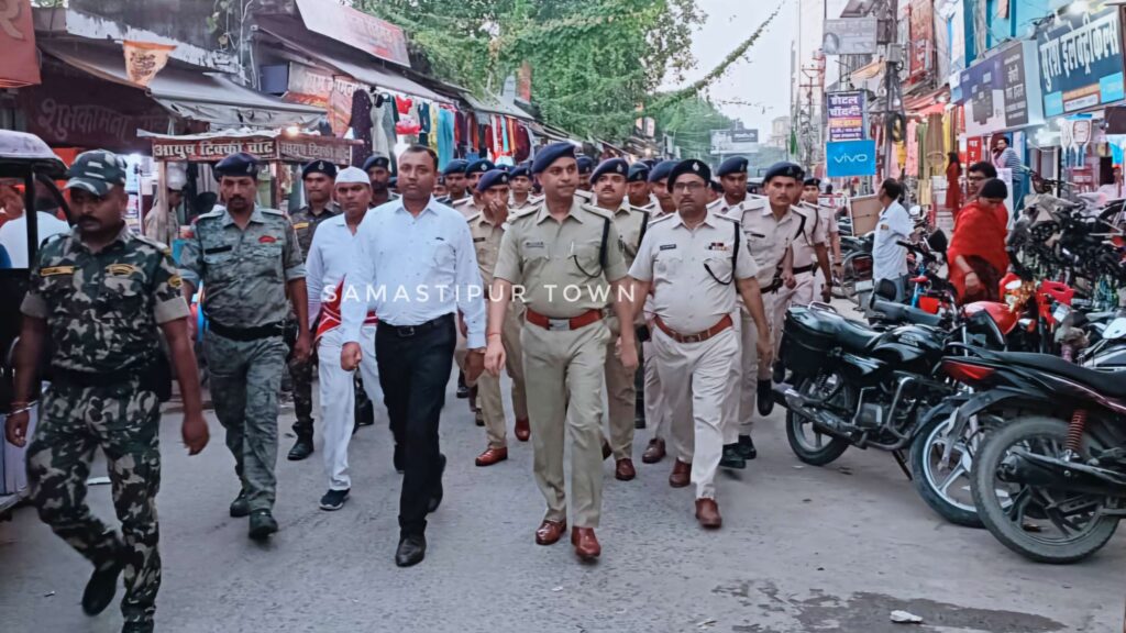 शारदीय नवरात्र पर समस्तीपुर शहरी क्षेत्र में ट्रैफिक व्यवस्था लागू, 2 अक्टूबर तक रूट डायवर्जन 1 IMG 20250928 WA0096 1