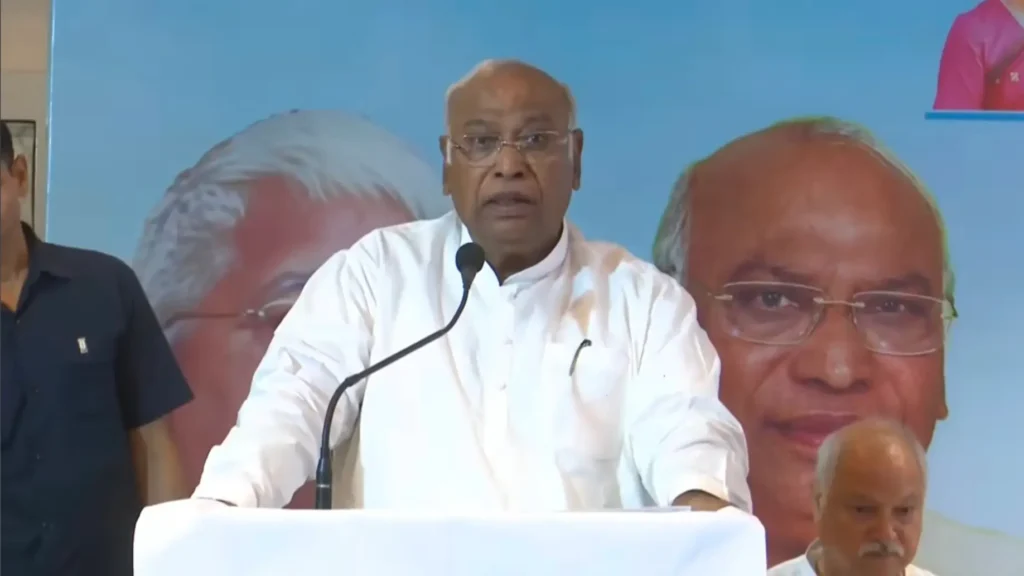 खड़गे बोले- बिहार में आया नीतीश गया नीतीश शुरू है, तेजस्वी को देखकर कहा- वापस आए तो मत लेना 1 Screenshot 20250924 183214
