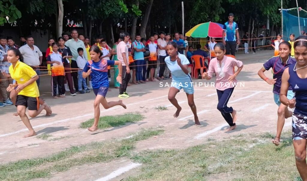 समस्तीपुर पटेल मैदान में चल रहे जिला स्तरीय विद्यालय खेलकूद प्रतियोगिता में कबड्डी में लगुनियां और टभका की टीम बनी चैंपियन 1 273 175993002668e666aa53c11 sam1
