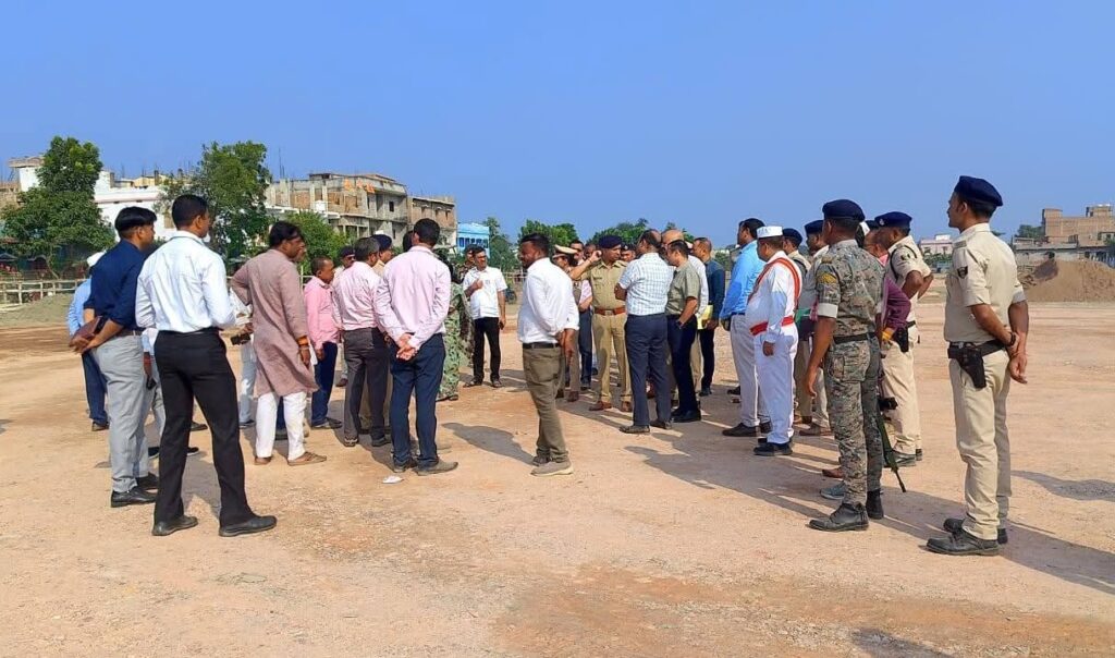 समस्तीपुर में प्रधानमंत्री की चुनावी सभा को लेकर तैयारियां तेज, सुरक्षा व्यवस्था चाक-चौबंद, SPG और जिला प्रशासन ने संभाली कमान 1 FB IMG 1761136005663