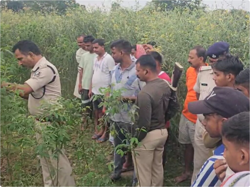बिहार में अपराधी बेखौफ! ASI की धारदार ह'थि'यार से गला रे'तकर ह'त्या, सुनसान इलाके में मिला श'व 1 FotoJet 2025 10 30T101606.360 2025 10 c95322f04eb58f40b76db0d45f29a0e4