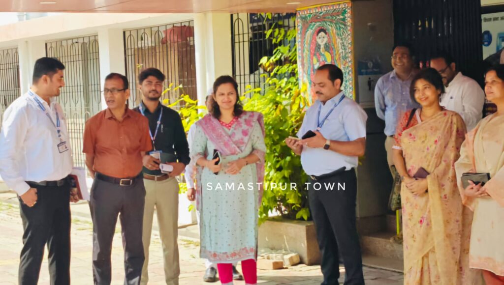 बड़ी खबर : समस्तीपुर में सभी शिक्षकों की छुट्टियाँ निरस्त, चुनाव अवधि में मुख्यालय में ही रहने के निर्देश 1 IMG 20251016 WA0136