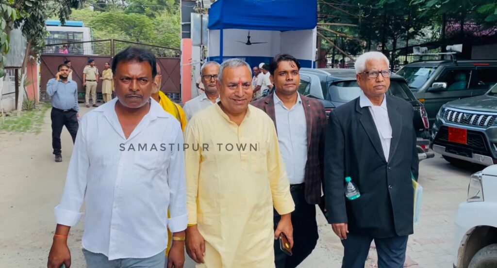 कल्याणपुर सीट से जनसुराज के रामबालक पासवान ने किया नामांकन, वर्तमान में समस्तीपुर नगर निगम के हैं डिप्टी मेयर 1 IMG 20251014 174721 055