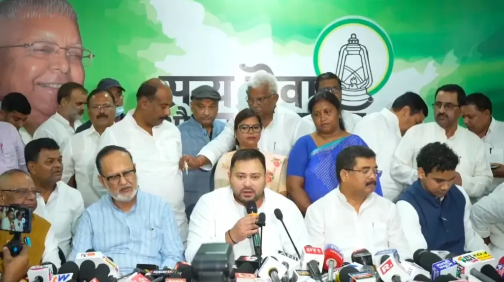 JDU को बड़ा झटका, पूर्णिया के पूर्व सांसद संतोष कुशवाहा RJD में शामिल; धमदाहा से चुनाव लड़ने की चर्चा 1 Screenshot 20251010 163552