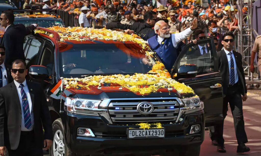 कर्पूरीग्राम जाकर भारत रत्न कर्पूरी ठाकुर के पैतृक आवास पर उनकी प्रतिमा पर माल्यार्पण करेंगे PM मोदी, फिर दुधपुरा हवाई अड्डा मैदान में जनसभा को करेंगे संबोधित 1 modi roadshow1 1683281136 1