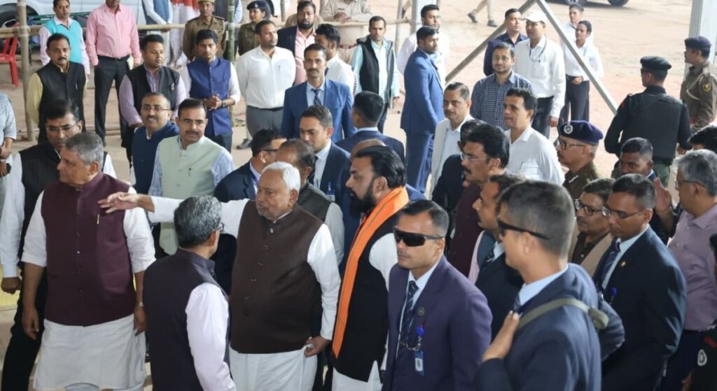 गांधी मैदान पहुंचकर CM Nitish ने शपथ ग्रहण समारोह की तैयारी का लिया जायजा, शपथ ग्रहण में मतदाता भी आमंत्रित 1 CM Nitish Kumar 2