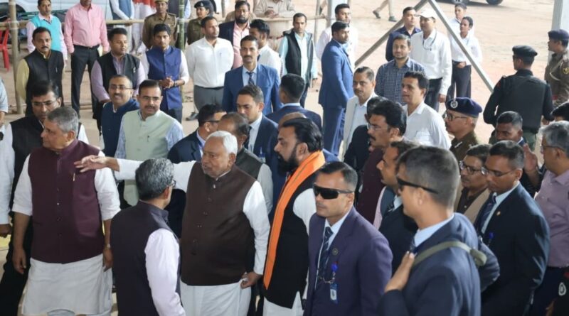 गांधी मैदान पहुंचकर CM Nitish ने शपथ ग्रहण समारोह की तैयारी का लिया जायजा, शपथ ग्रहण में मतदाता भी आमंत्रित 1 CM Nitish Kumar 2