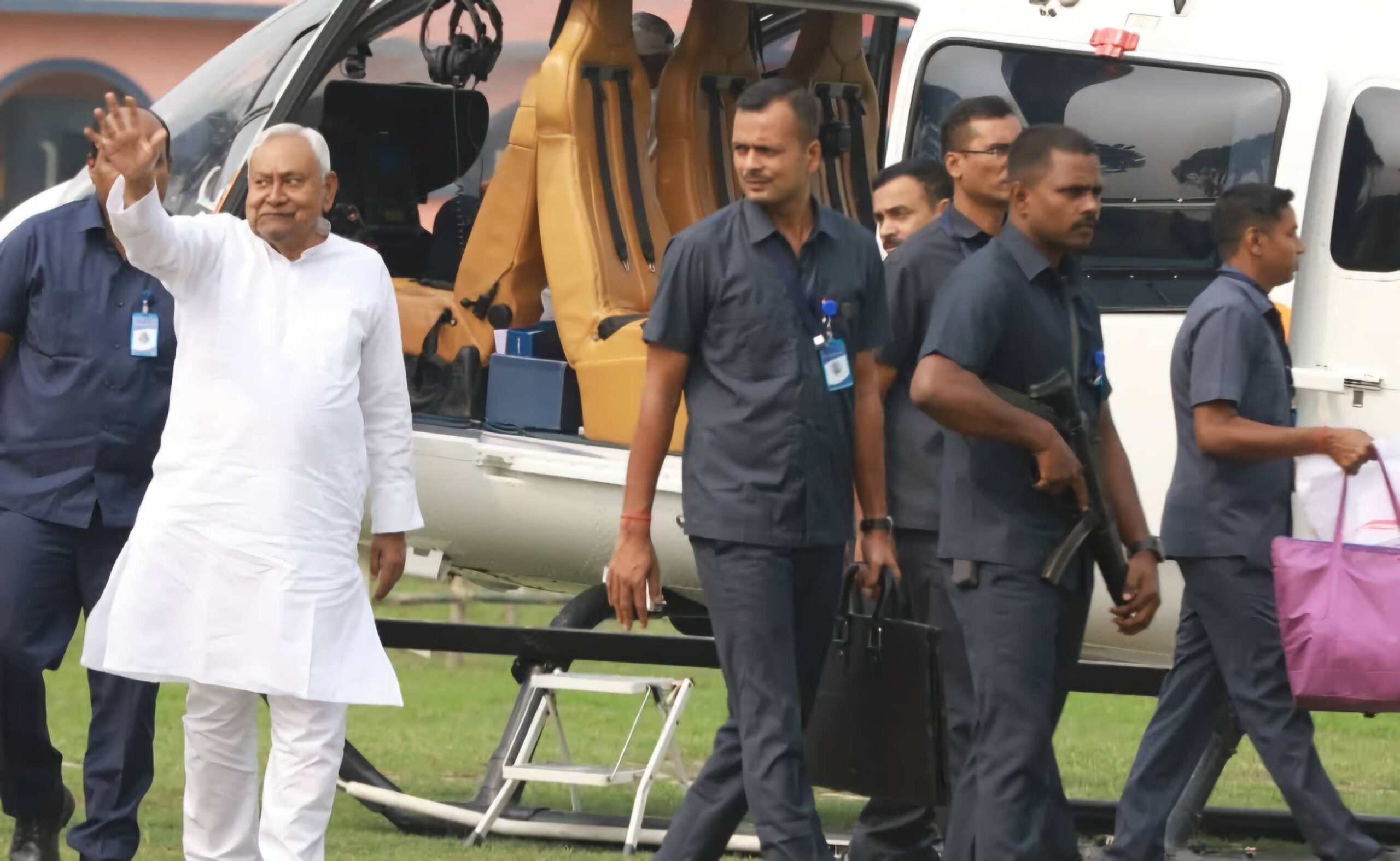 भारत रत्न जननायक कर्पूरी ठाकुर की 102वीं जयंती पर मुख्यमंत्री नीतीश कुमार होंगे शामिल, CM सिक्युरिटी ने लिया जायजा 3 FB IMG 1762684550561 scaled