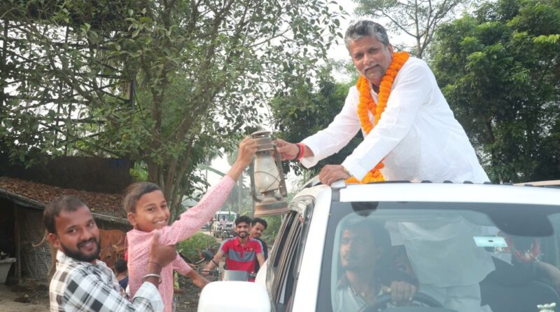 उजियारपुर से लालटेन जलाने के आलोक मेहता सफल, लगाई जीत की हैट्रिक 1 FB IMG 1763182224272