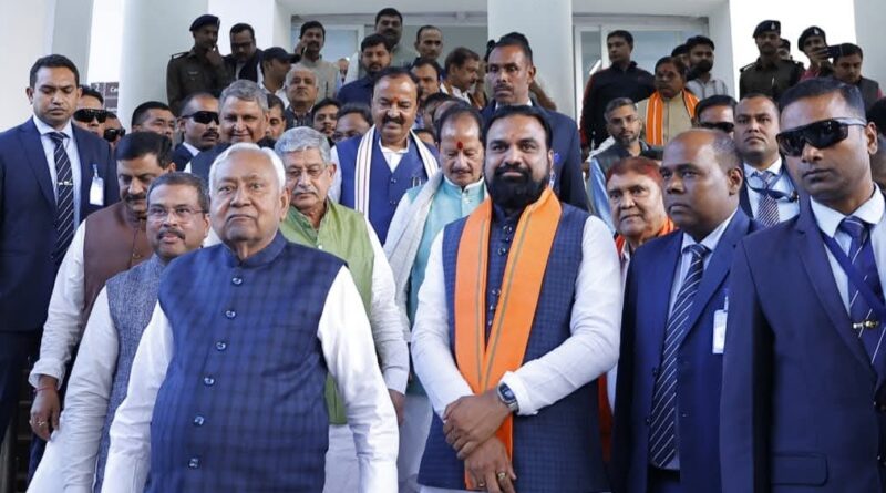 नीतीश कैबिनेट: भाजपा के सबसे ज्यादा मंत्री, लेकिन मलाईदार विभागों में जदयू ने मारी बाजी 1 FB IMG 1763555444330