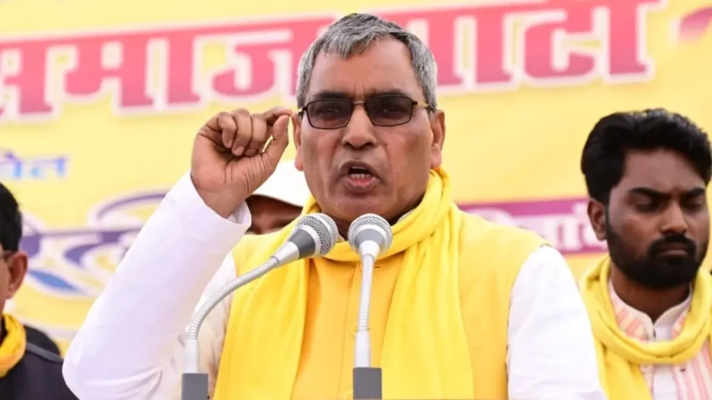बिहार में बनेगी लालू के बेटे तेजस्वी की सरकार, योगी के मंत्री ओपी राजभर का दावा, कारण भी बताया 1 download resizehood.com 2025 08 09T182556.184
