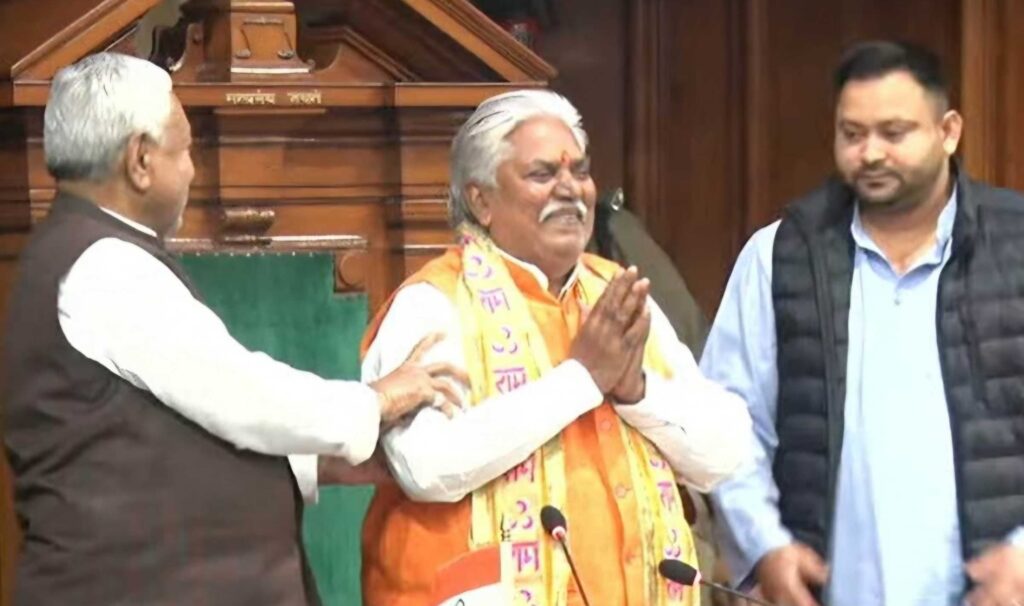 प्रेम कुमार निर्विरोध बने बिहार विधानसभा के स्पीकर, नीतीश और तेजस्वी ने आसन पर बैठाया 1 Bihar Vidhan Sabha Speaker 1764656922238 1764656928951 1