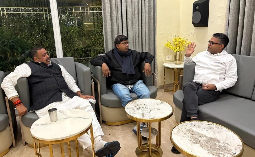 कुशवाहा की पार्टी RLM टूट की ओर? 3 MLA के फोटो के साथ रामेश्वर महतो का पोस्ट- हम एकजुट हैं 1 FB IMG 1767178494191