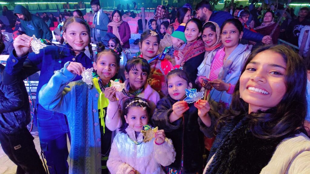 छोटे चैंपियंस की बड़ी जीत, Kids and Moms Dance Academy के बच्चों ने बढ़ाया मान 1 IMG 20251226 WA0122