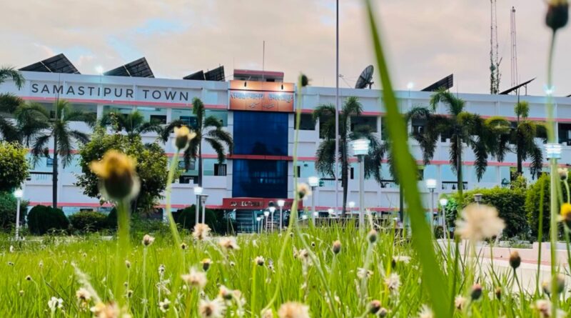 नववर्ष में विकास की नई सौगात, स्वास्थ्य से लेकर सड़क-पुल तक बदलेगी तस्वीर; समग्र विकास की ओर बढ़ता समस्तीपुर जिला 1 IMG 20251231 224435 084