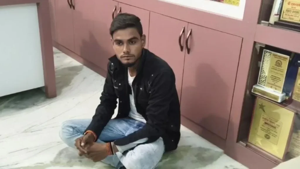 बिहार: 'अपाचे नहीं R15 बाइक चाहिये' दहेज में पसंदीदा गाड़ी न मिलने पर युवक ने तोड़ी शादी; बुलानी पड़ी पुलिस 1 KISHAGANJ CRIME NEWS 1765129261853
