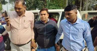 Kishanganj Rajaswa Karmchari bribe arrest 1764662828855 1764662847481
