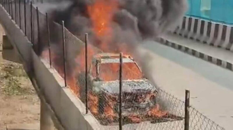 Patna PMCH Car fire 1764753748211 1764753755223